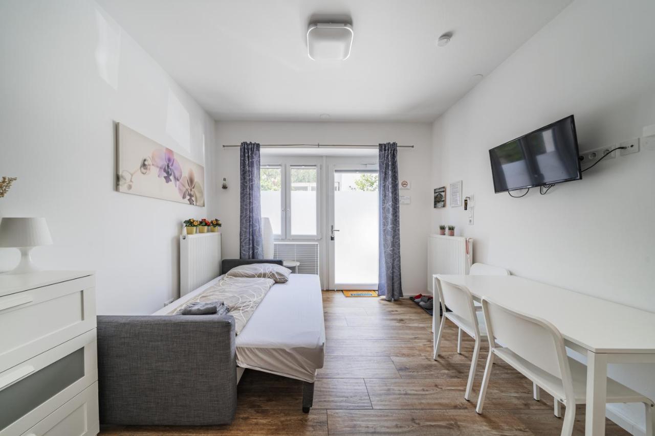 Modernes Appartement Nahe U-Bahn Und Schoenbrunn Vienna Exterior photo