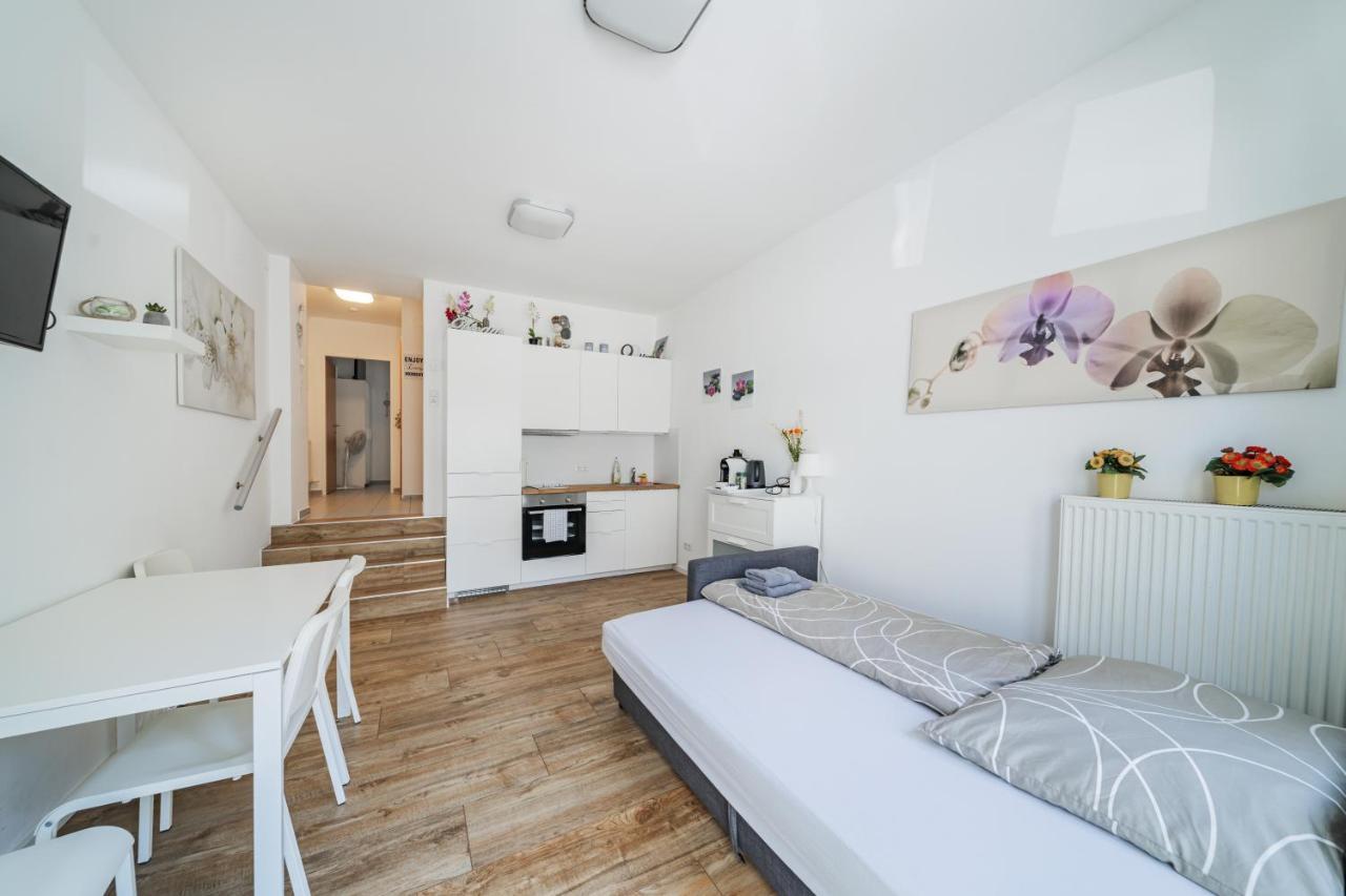 Modernes Appartement Nahe U-Bahn Und Schoenbrunn Vienna Exterior photo