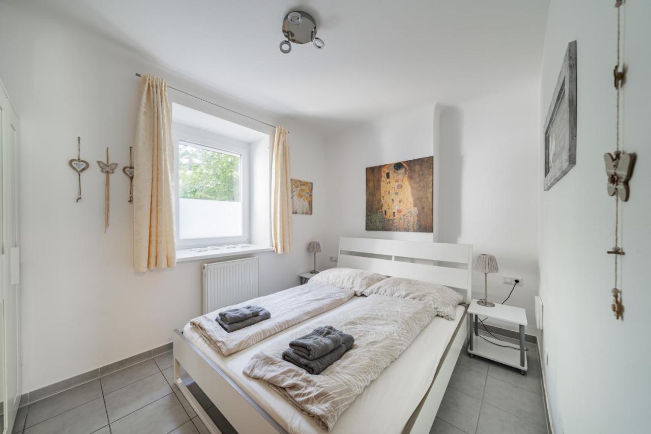 Modernes Appartement Nahe U-Bahn Und Schoenbrunn Vienna Exterior photo